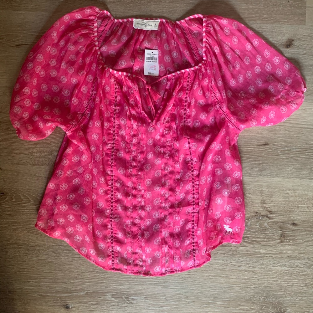 New Abercrombie and Fitch Medium pink blouse